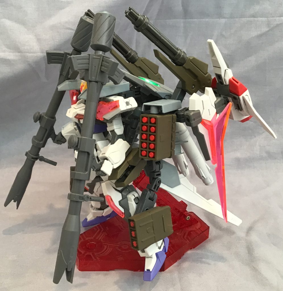 このバックパック無加工です。3mmジョイントで付いてるので他の機体にもポン付けできます。 