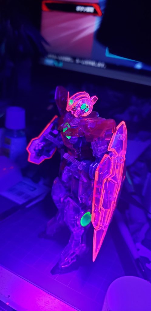 GNソードと頭、シールドだけ試し塗りした状態です今回途中経過を全然撮ってなかったのでこれのみになりますm(_ _)m