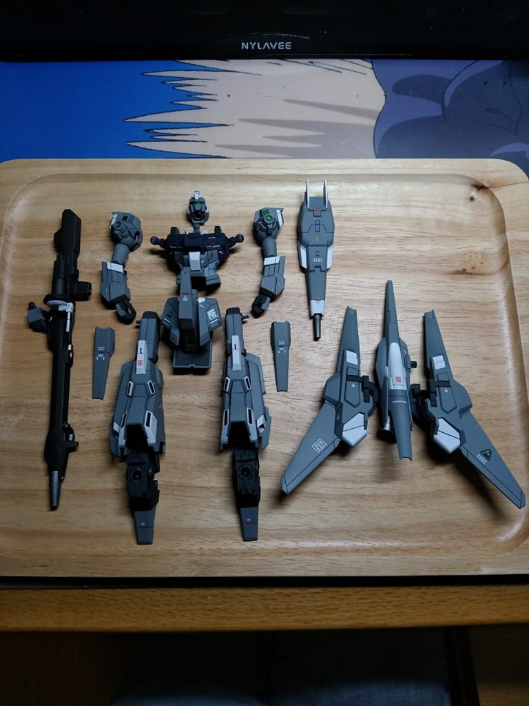 デカール貼りと塗装もおわって至福の瞬間です。
