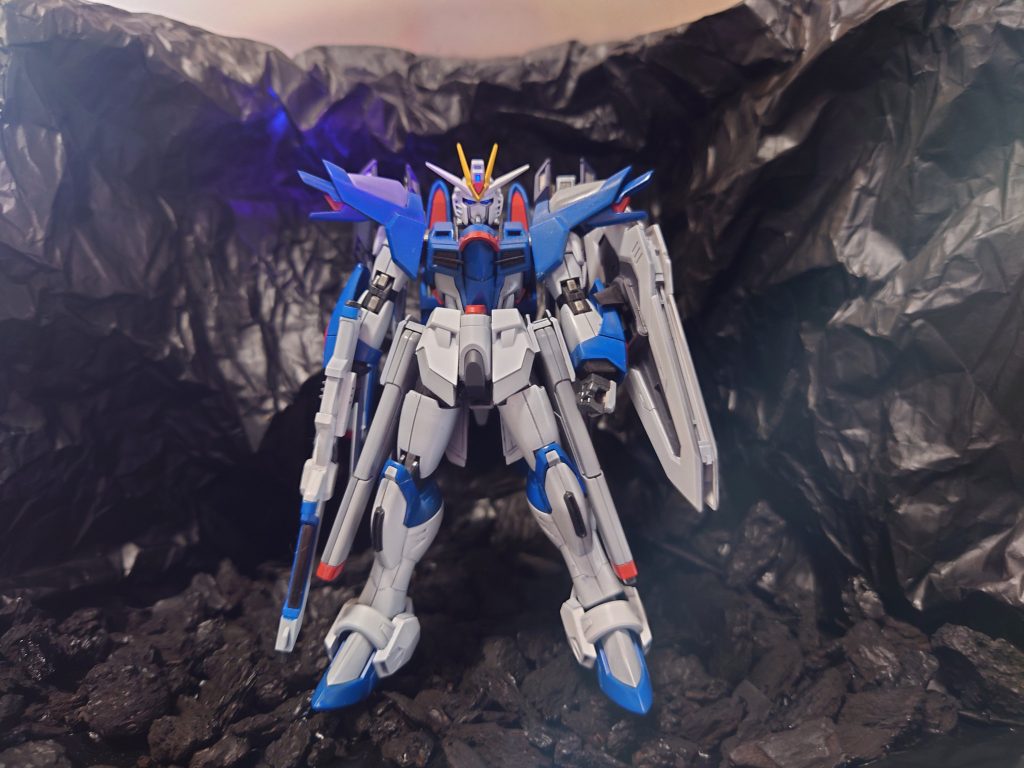 正面アンテナシャープ化ビームサーベルラックの配置替え肩アーマーを少し鋭利に整えました。