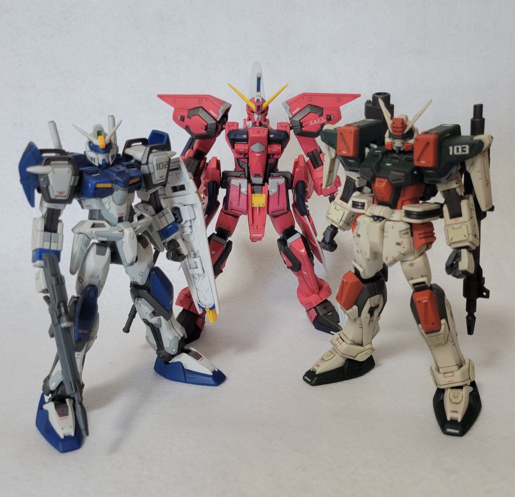 ザラ隊　揃い踏み！　嬉しいです！！　同世代のHGバスター・デュエルの顔(マスク部)が気に入らなくって削り込んたんですが、イージスの顔はそのまま作りました。