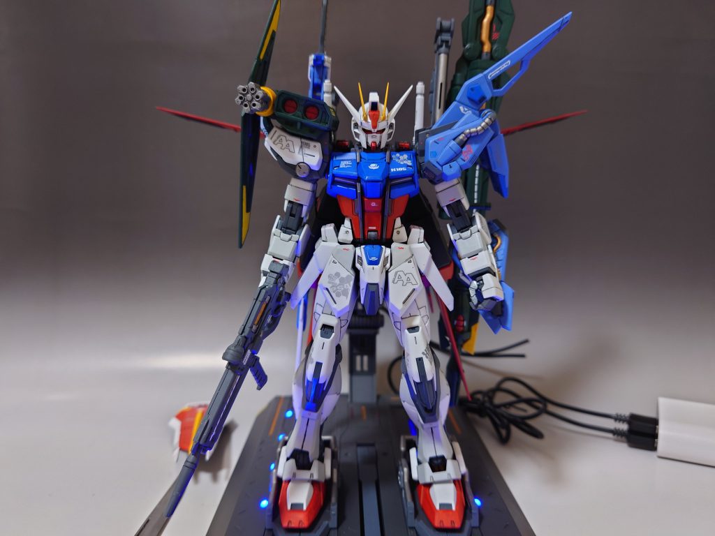 パーフェクトストライクガンダム–2枚目/制作者：モモのしん