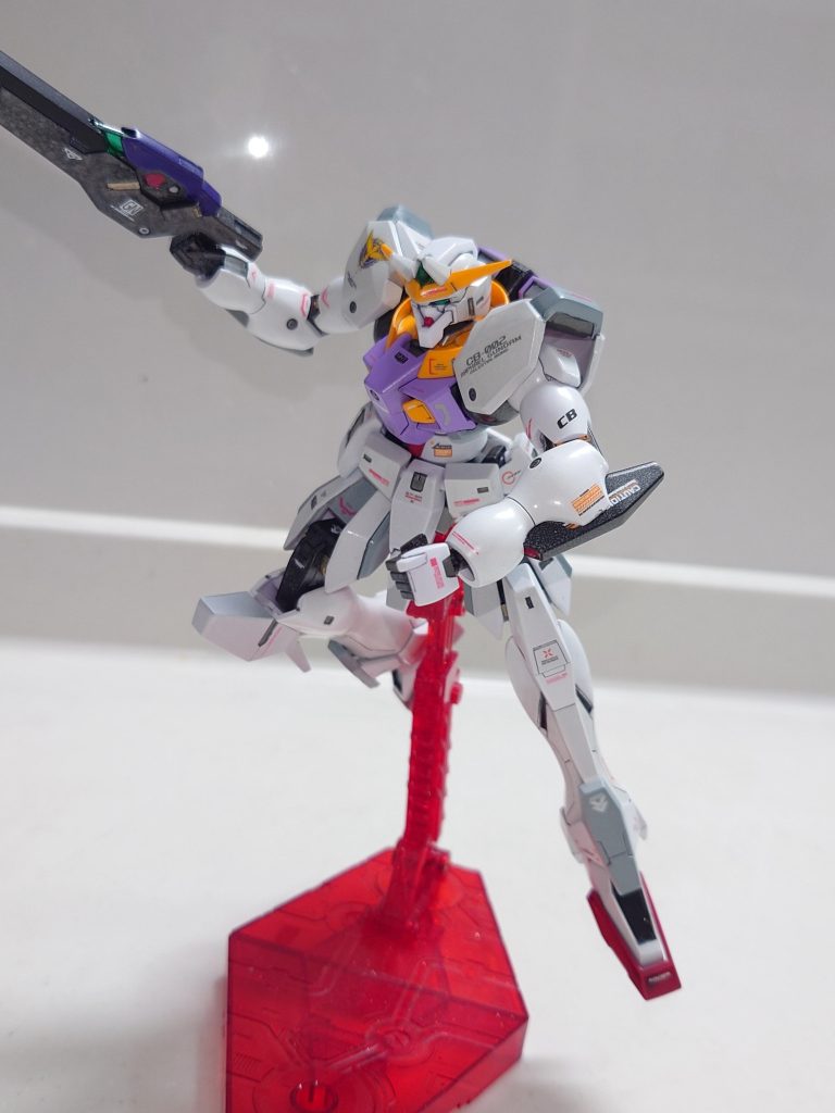 代わりにデカールを多めに貼ってみたり