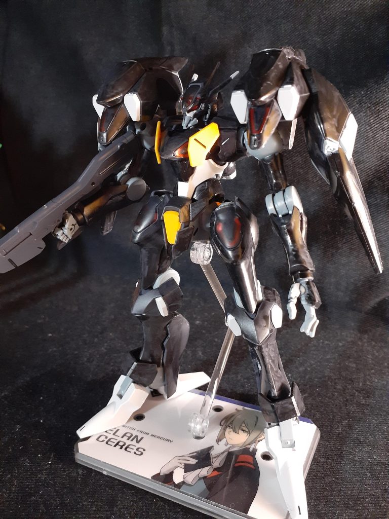 2024/6/9追記 MrHobbyカラーのガンダムファラクトグレーで全面塗装しました。