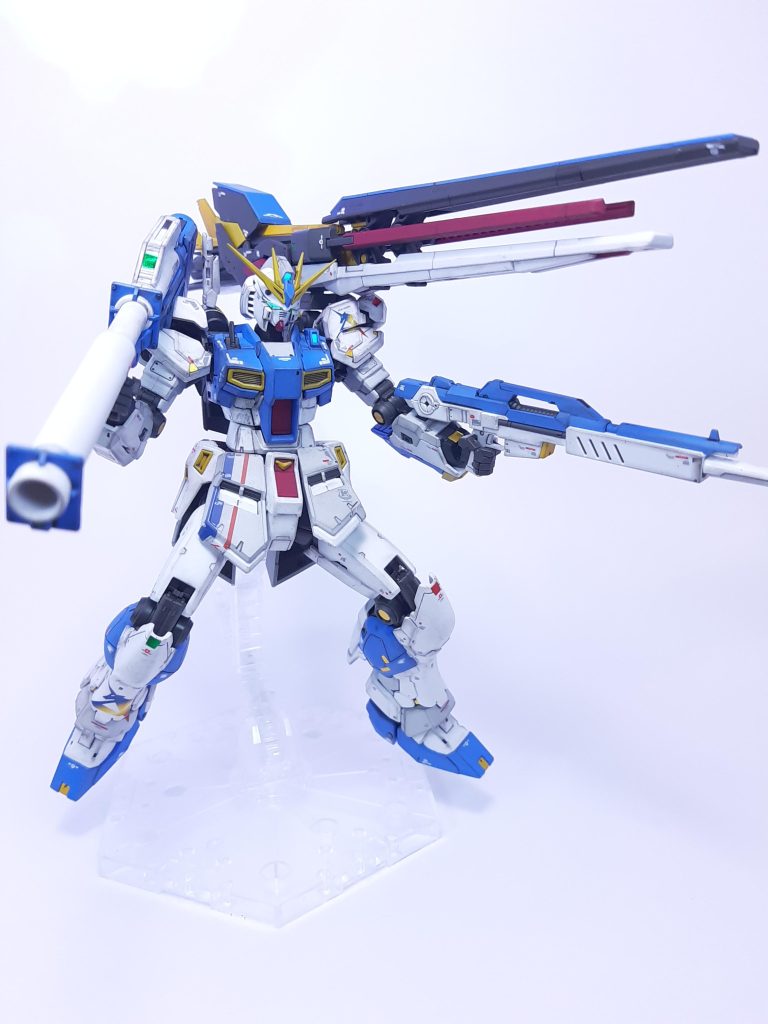 武器全部乗せ。