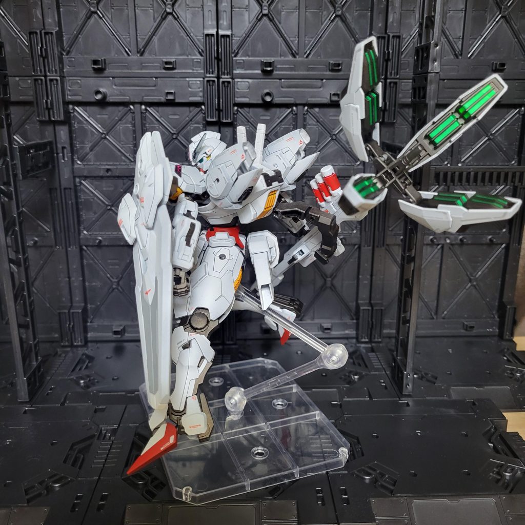 ホウキの後ろ間接とともにガンメタルで塗装