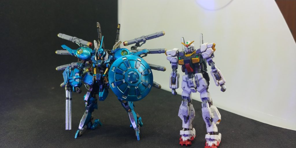 結局、Gディフェンサー作ってません前回のガンダムマークIIと今回は水性ホビーカラーカラーの筆塗り止めて、GマーカーをGマーカーエアブラシと小筆チョンチョンでこっちの方が綺麗に塗れました。
