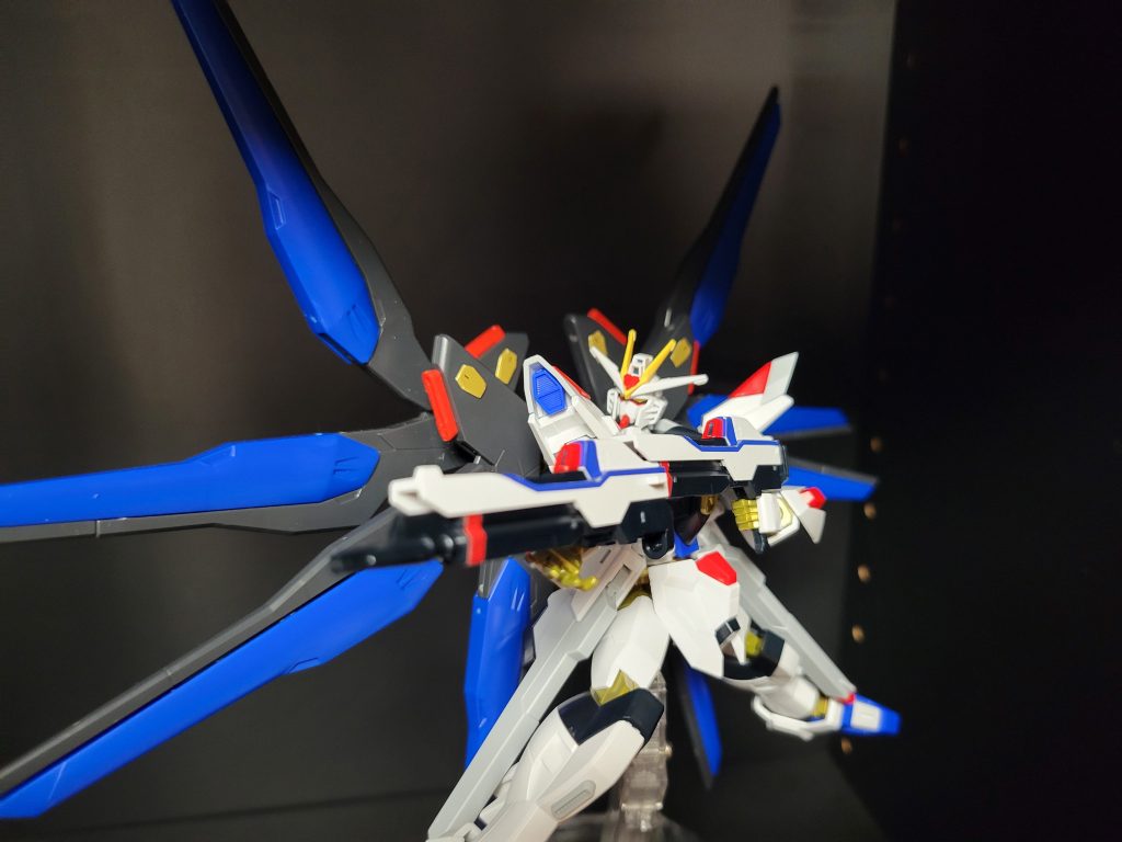 連結ライフル形態!…まぁ劇中じゃやってませんが……ただ腕の引き出し方式の関係でめっちゃやりやすくなってるのは進化を感じる🤣SEEDアクションシステムは神✨