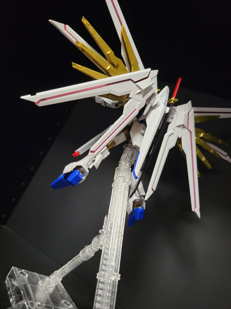 傲慢サンダー!映画館だと大張ポーズバリバリだったと思ったんですけど、改めてアマプラで見ると結構普通だったかも……🤔