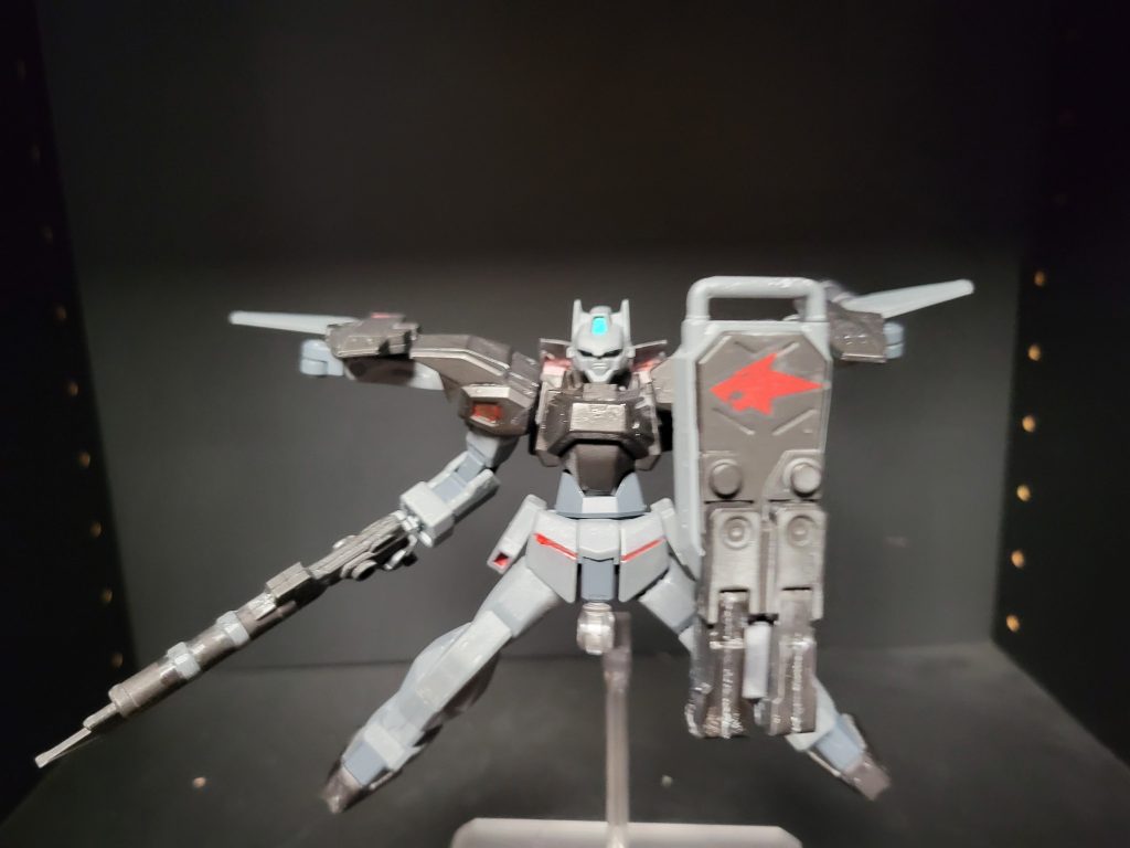 パックアームを横に広げて大気圏でも安定飛行が出来る形態、って感じです(笑)インパルスポーズをすると盾のウルフマークが見えるんで一番好きなポーズかもw