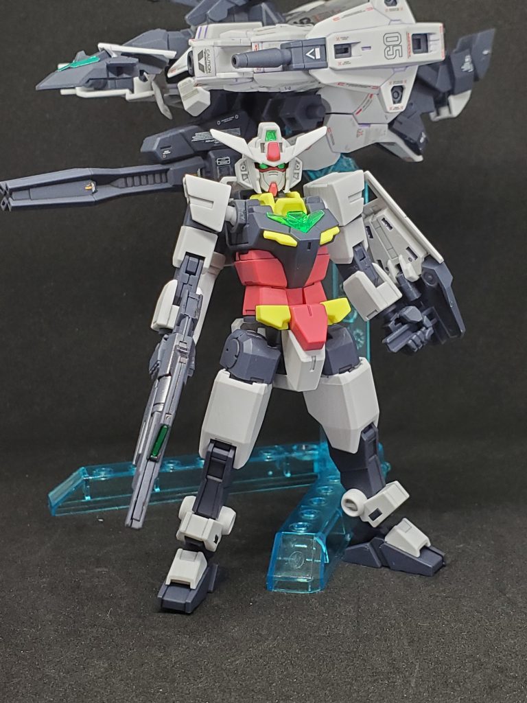 逆にコアガンダムはノーデカールでシンプルに。