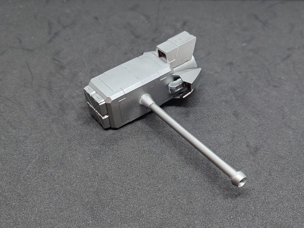 ナノ粒子を一点に集中させるための装備、マイティーハンマーもあります。ベースはグシオン(カエル携帯)のハンマーですね。後方にはデカいブースターも付いています。