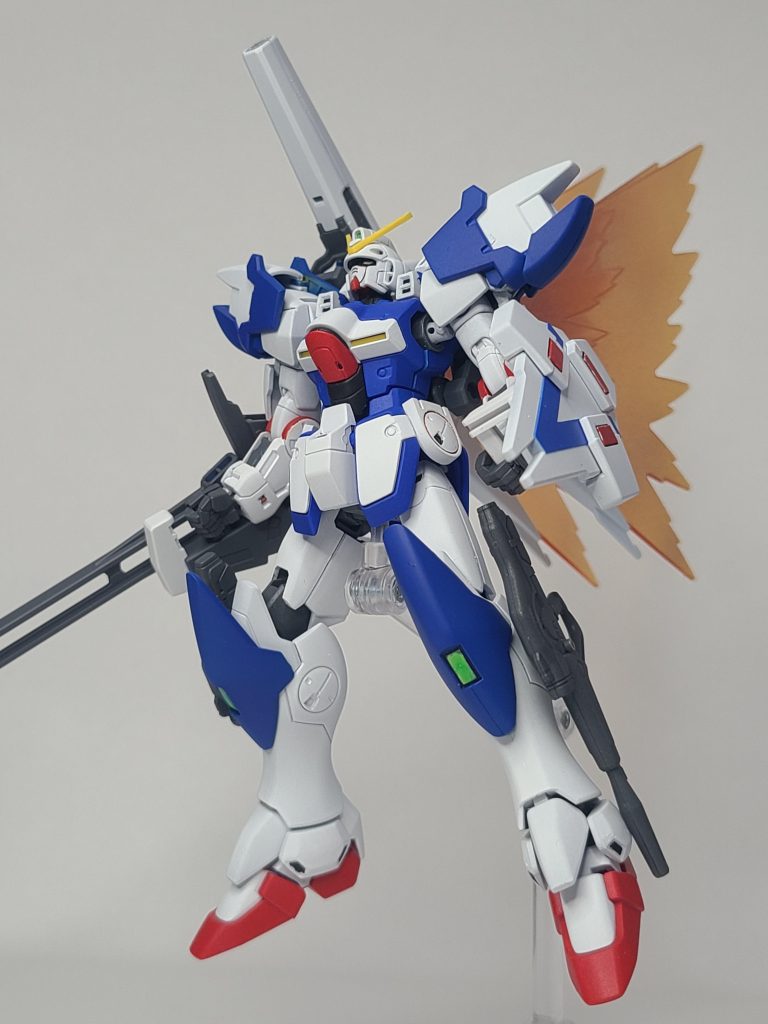 以上になります!最終的にこの状態をイメージしたミキシングでした。当初バスターパーツも付けるか悩みましたが、干渉するのとごちゃごちゃするかなと思い今回は無しにしました。アサルトも腰のヴェスバーも付けてましたが同じ理由で足の稼働邪魔するので外しました。Vガンダムは自分の初めて見たガンダムなので思い入れが強いです。このVシリーズ見ていただきありがとうございました!。