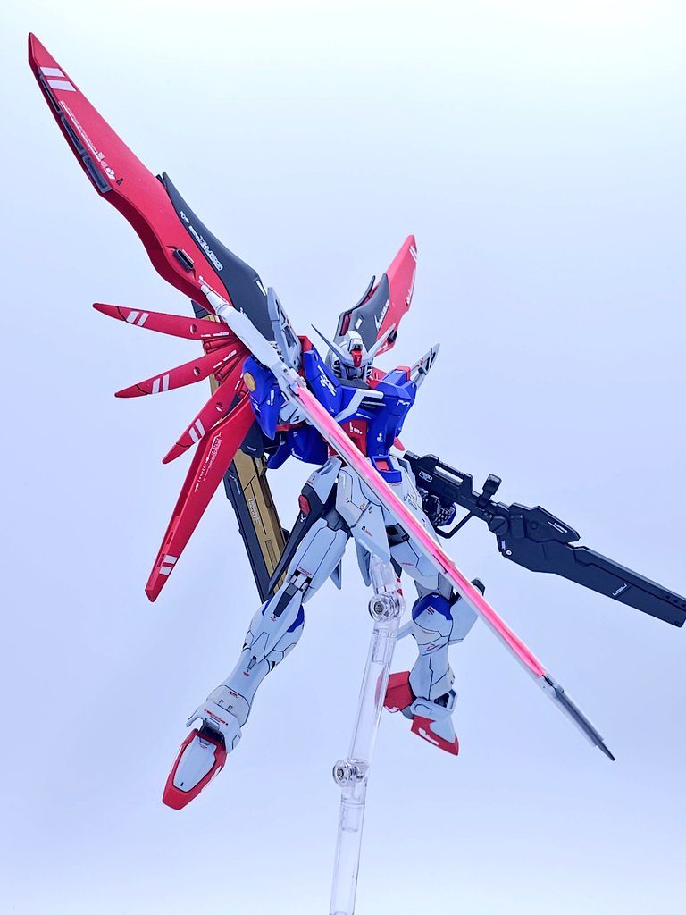 ディスティニーと言えば大型対艦刀アロンダイトビームソード🎵メタルROBOT魂ポージング再現しました