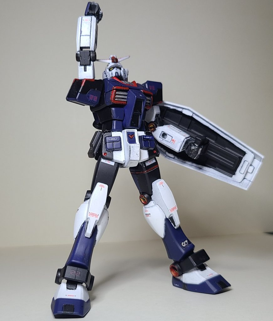 こちらもコラボページのポーズですが、可動域の問題もあって、かなり無理やりな感じになりましたw