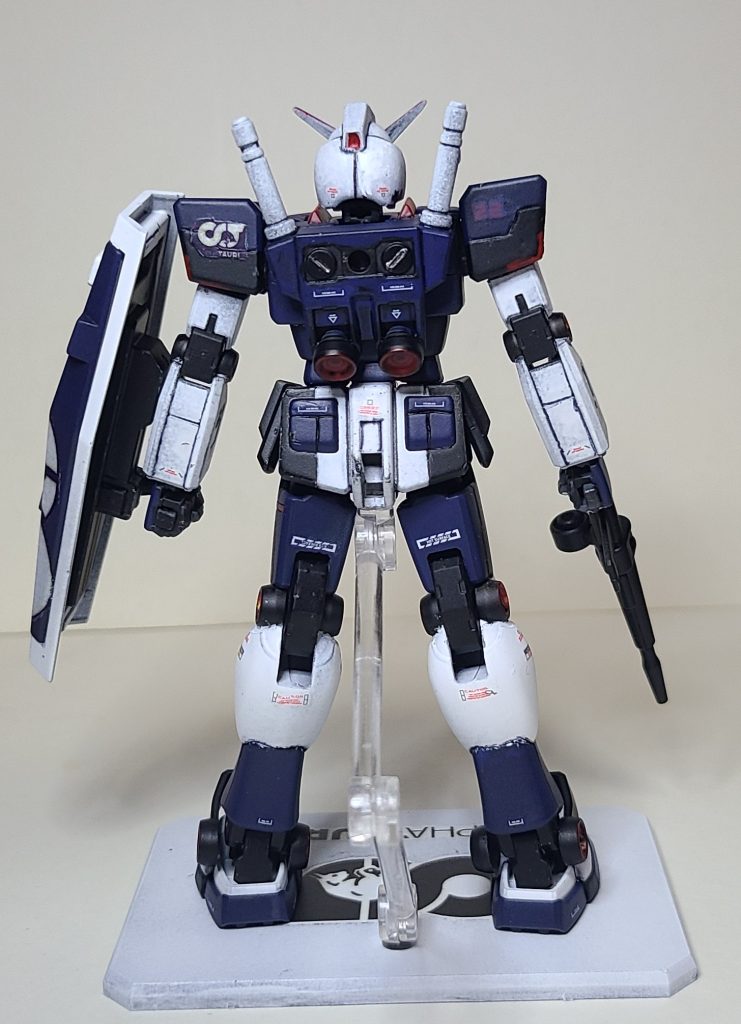 膝から下のモールドや開閉パネルは今の私の技術ではうまく彫れないと判断し、やめました。何時か自信をもって彫れるように頑張りたいです。