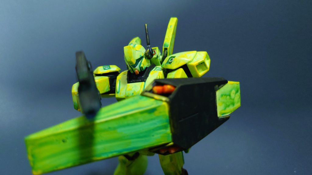 筆の跡もアジに見える！気がする！