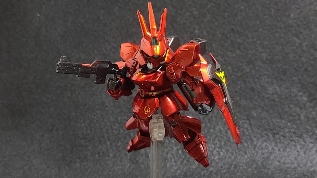 今回製作中に気づいたのですが、ガンダムマーカーって意外と攻撃性が強いんですね。アルコール系塗料だからと侮っていたら、ラッカー系塗料を浸食する事が判明。まさかの塗り直しが必要に・・・同じアルコール系でもポスカ的な物は(100均の)大丈夫だったのですが、同じつもりでいたらキャンディーの塗膜が侵されていました(T_T)色々大変な部分はありましたが、今回も楽しく製作できました。最後までお付き合いいただき有難うございました。