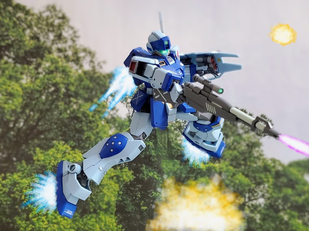 ラズウェル中尉を攻撃してきた連邦MSは最新型のジムタイプのようだ❗機動性も高くプロトタイプドム３号機の反撃を回避し幾度もスナイパーライフルを打ち込んでくる😅