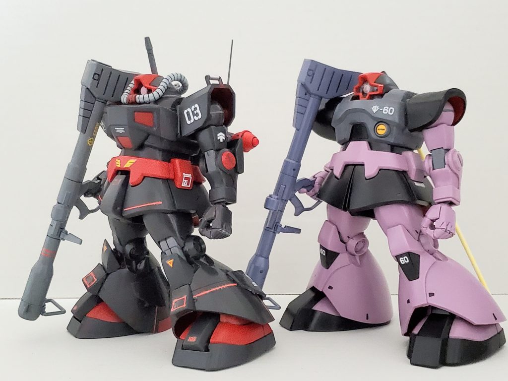 今回最後の１枚は同型の素組部分塗装のみのHGUCドムとツーショットです📸🎶『ミキシング計画』も第３弾となりましたが、一番困難な融合でした😅凄腕モデラー様たちには遠く及びませんが、なんとか形になり、本人的には満足いく結果が得られました😌☘️『修羅の双星』のもう１人のパイロット『ロビン・ブラッドショー中尉』の機体も後日制作したいと思います🙌✨今回も妄想ダダ漏れの長い投稿、最後までお付き合い下さりありがとうございました～🙇✨