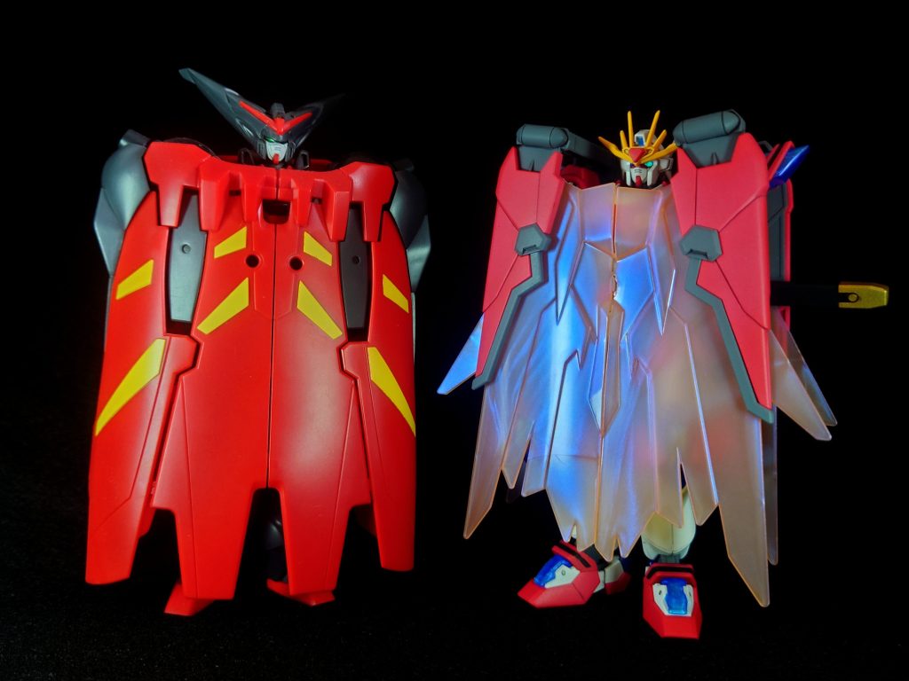 せっかくなのでロボ魂のマスターとツーショット。マスターも新HGやRGが欲しいですね。