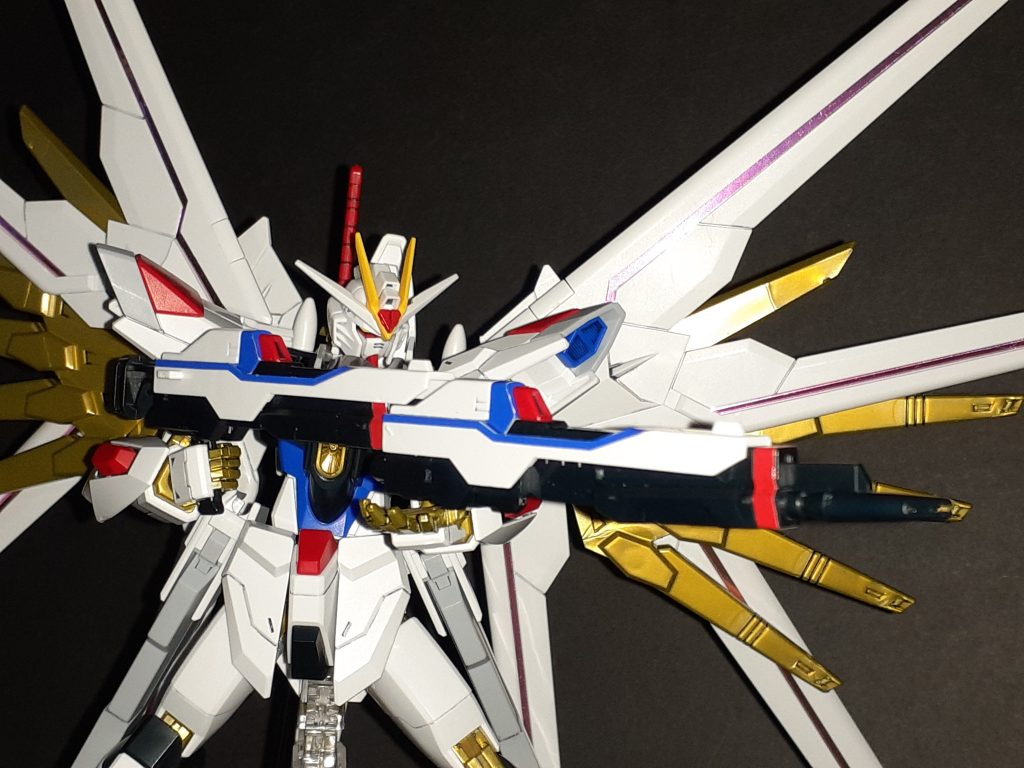 特に劇中では使われなかった連結ライフル。まぁこれはストフリからの継続要素か