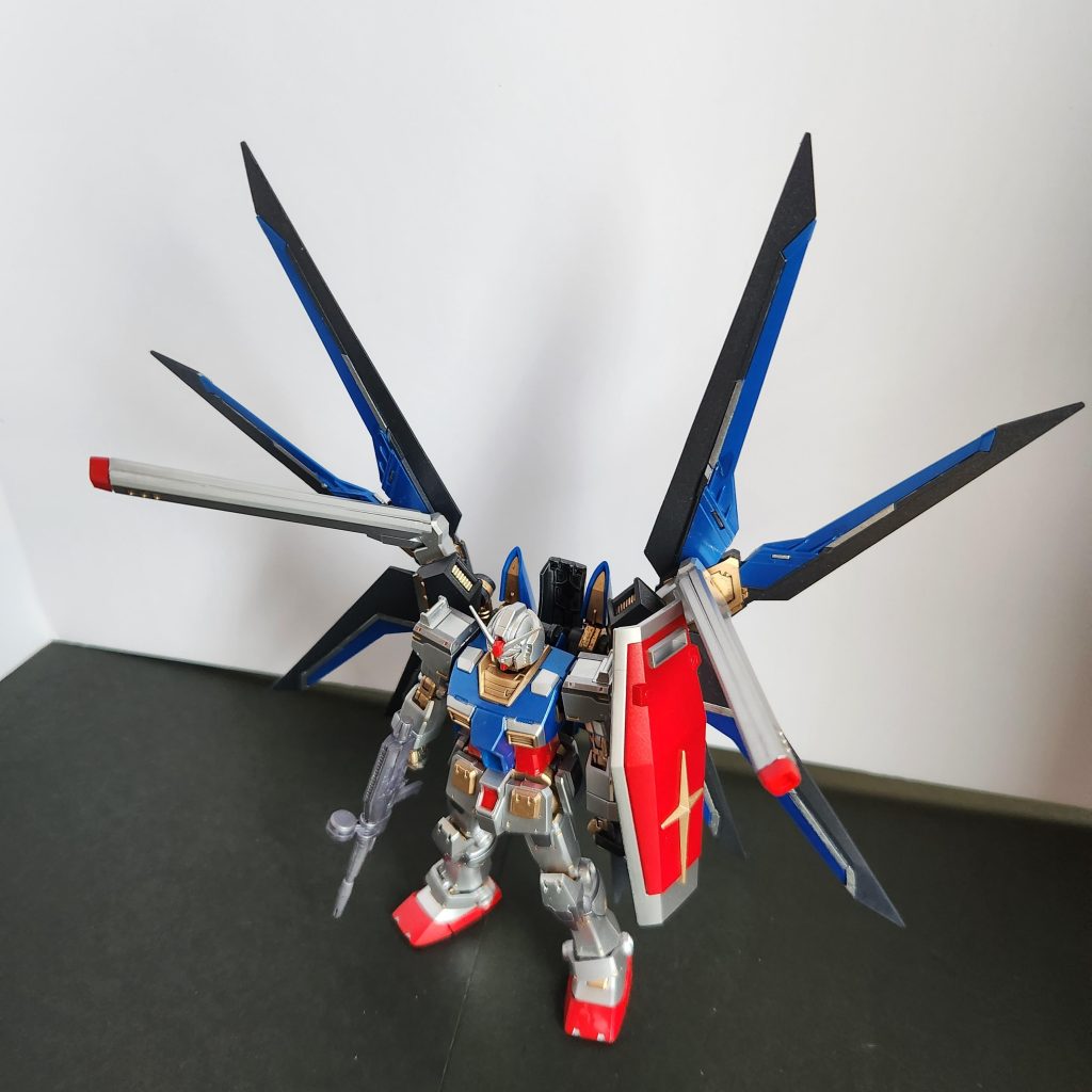 ファーストライジングガンダム–5枚目/制作者：アイアンビリー