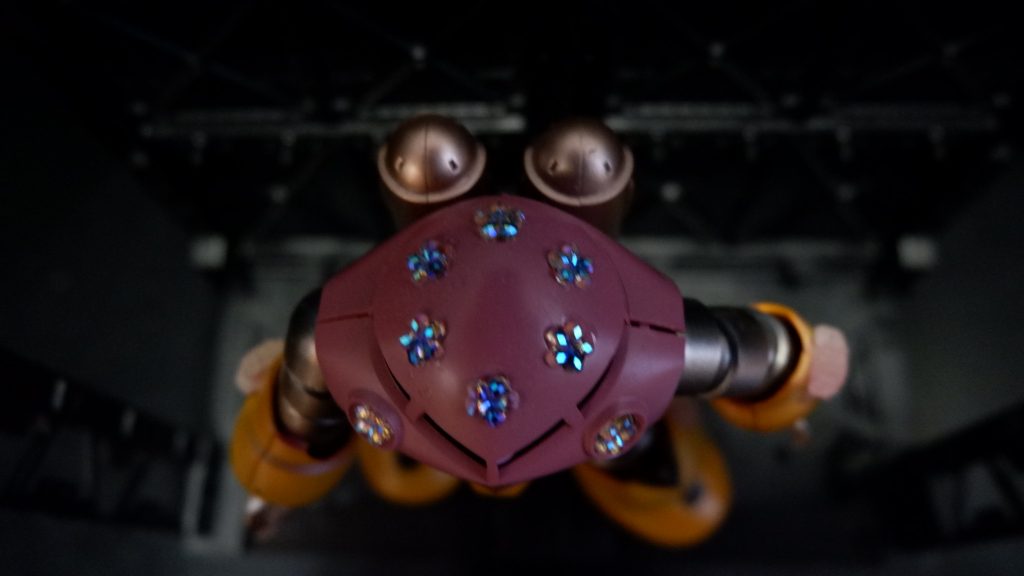 輝くミサイルが発射されます