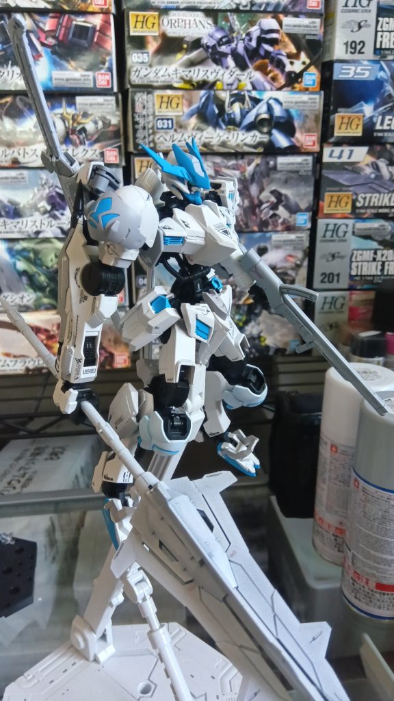 前面メイスが超大型メイスのサイズ感ですね笑笑MGの普通のメイスです。