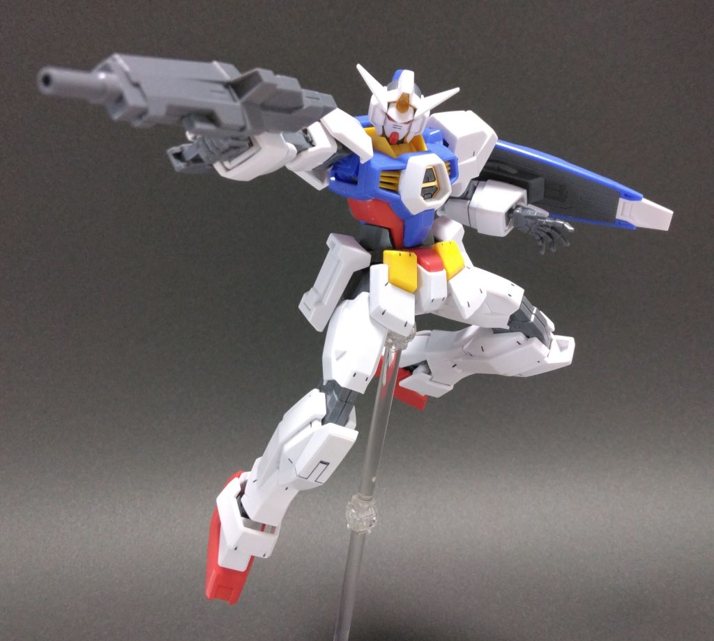 シンプルですが、RX-78に連なるデザインでカッコいいです。