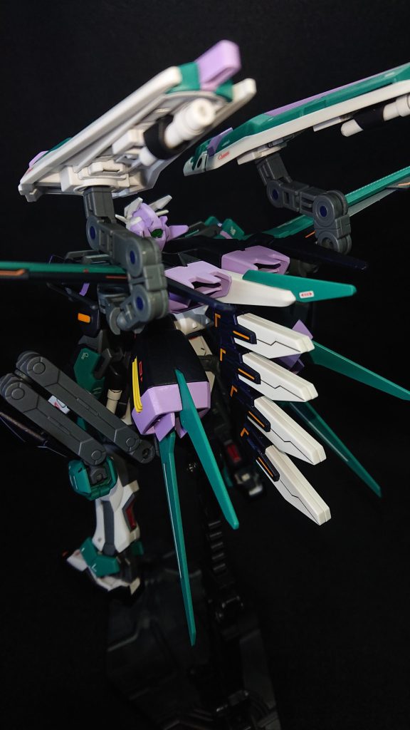 使用した塗料タミヤカラースプレー・ダークブルー・コバルトグリーンガンダムカラースプレー・MSパープル