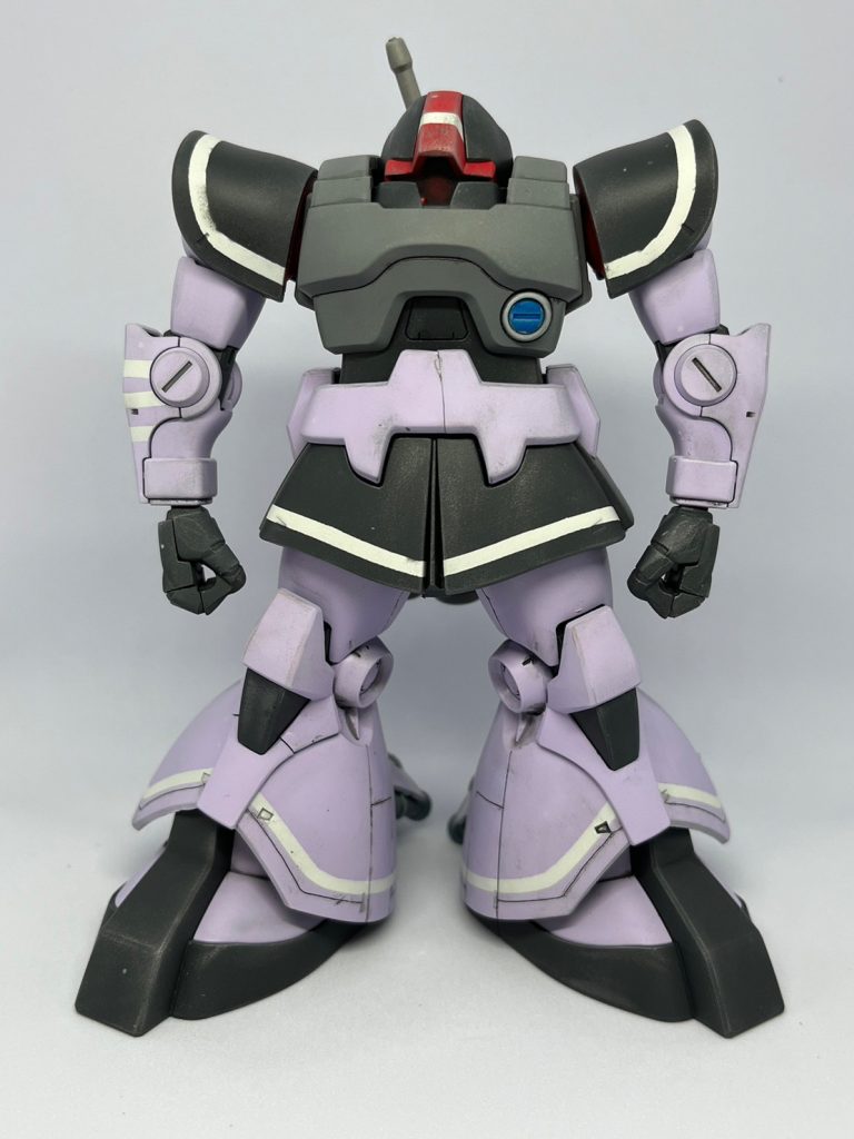 正面から見ると頭が相当下向いてますね  これだけでも悪顔になります