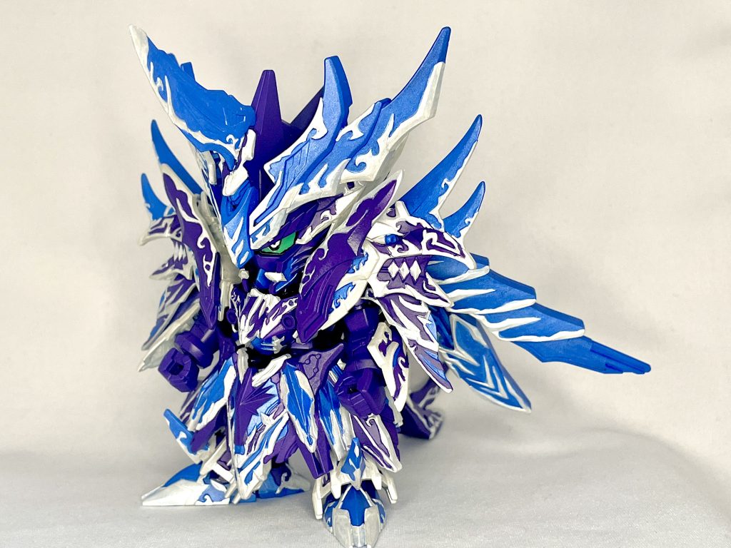 いつも通り全身ファレホカラー筆塗りです。メタリックブルーはメタルメディウムを混ぜて作りました。レリーフの塗分がなかなか大変でした。