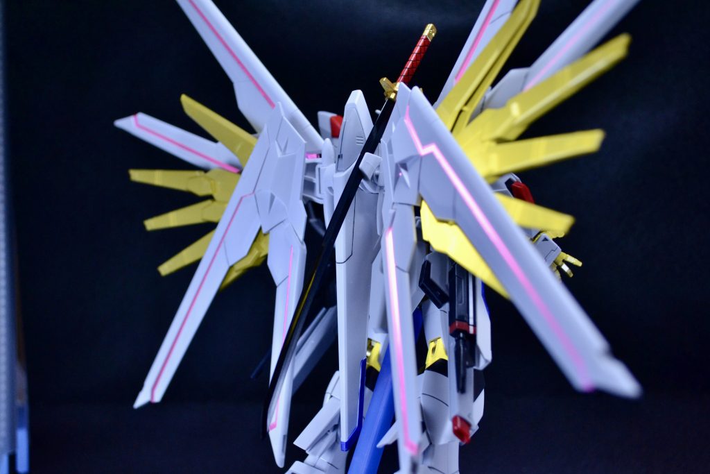 全体的に抜かりなく。でも近くで見ると粗いところもあります。