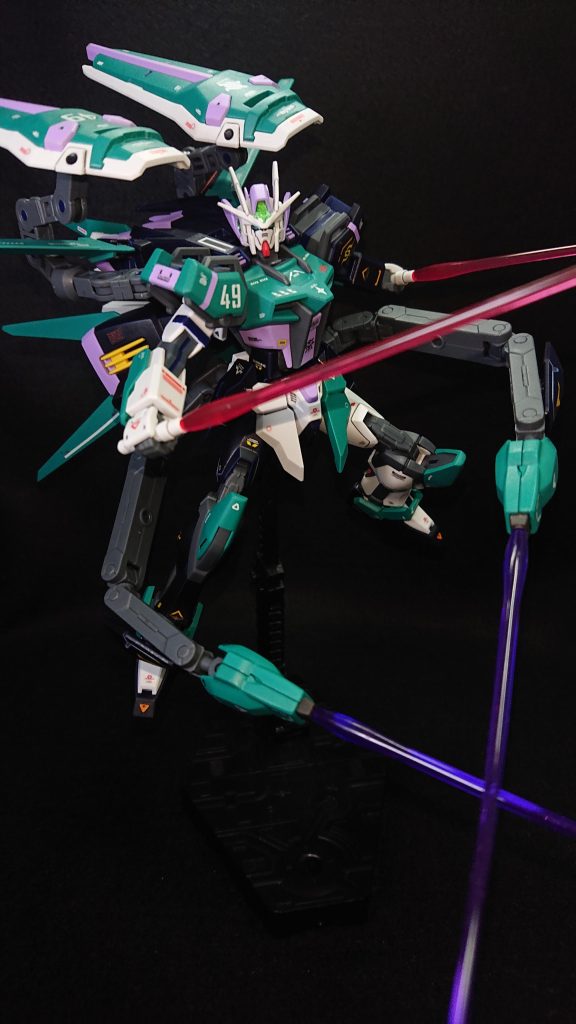 部分塗装にタミヤのエナメル塗料・ロイヤルブルー・オレンジ・フラットブラック・フラットレッドセンサー部分にはMr.メタリックカラーGX・メタルイエローグリーン