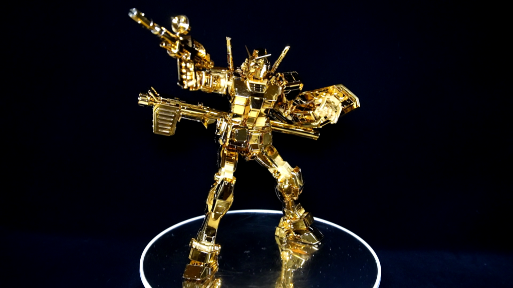 MG ガンダム Ver3.0(ゴールドコーティング)–3枚目/制作者：セリカ3