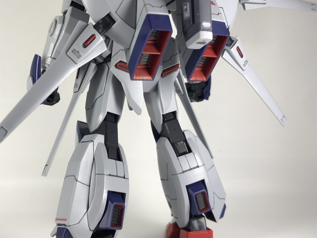 スラスター内は安定のタイラップフィンモールド。手抜きしました!