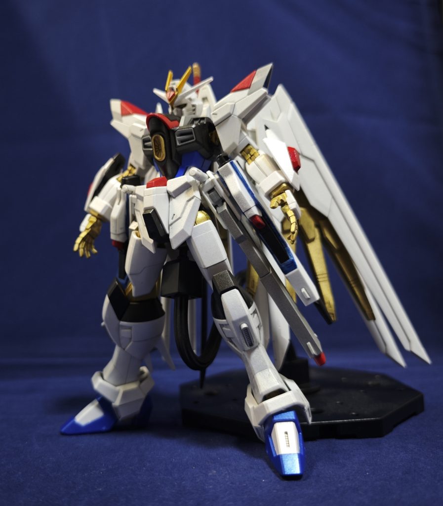 全体塗装してますが今回はパパッ作るためにランナー状態でスプレーして組み立てのお手軽仕様…のはずが塗装した分組みにくくなってたりでクリアランス調整で逆にめんどい部分も多々…