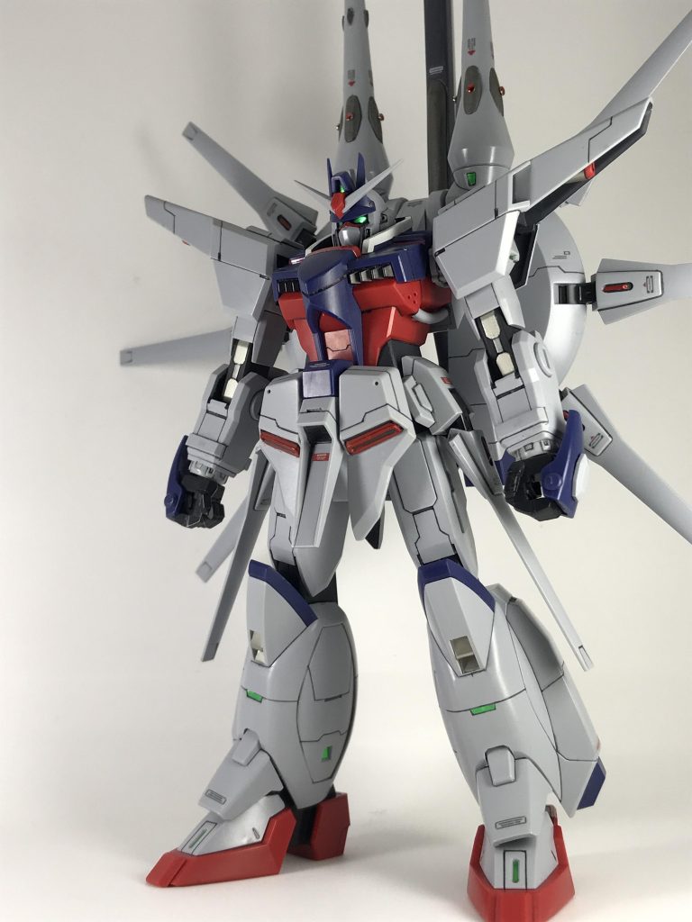 レジェンドガンダム、カッコいいですね!