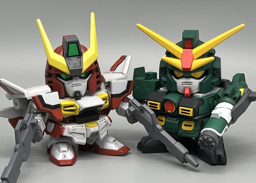 以前作ったエアマスターとツーショット。どちらも目だけシール使ってます。