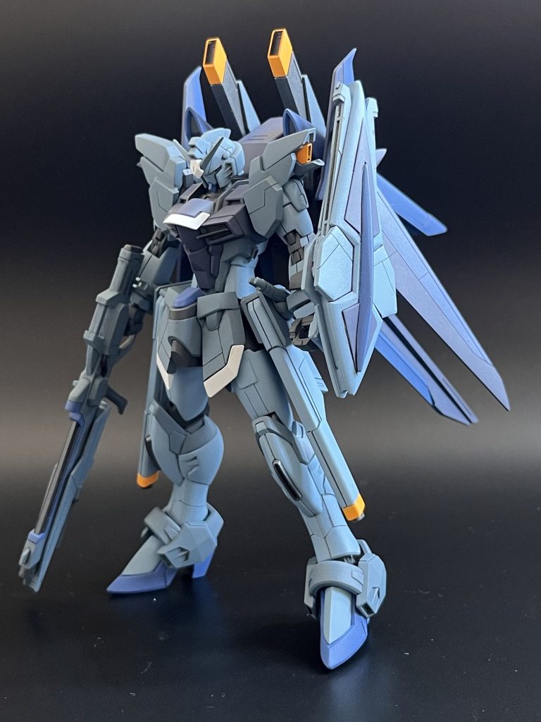 カラーはゼータプラスを意識してます。