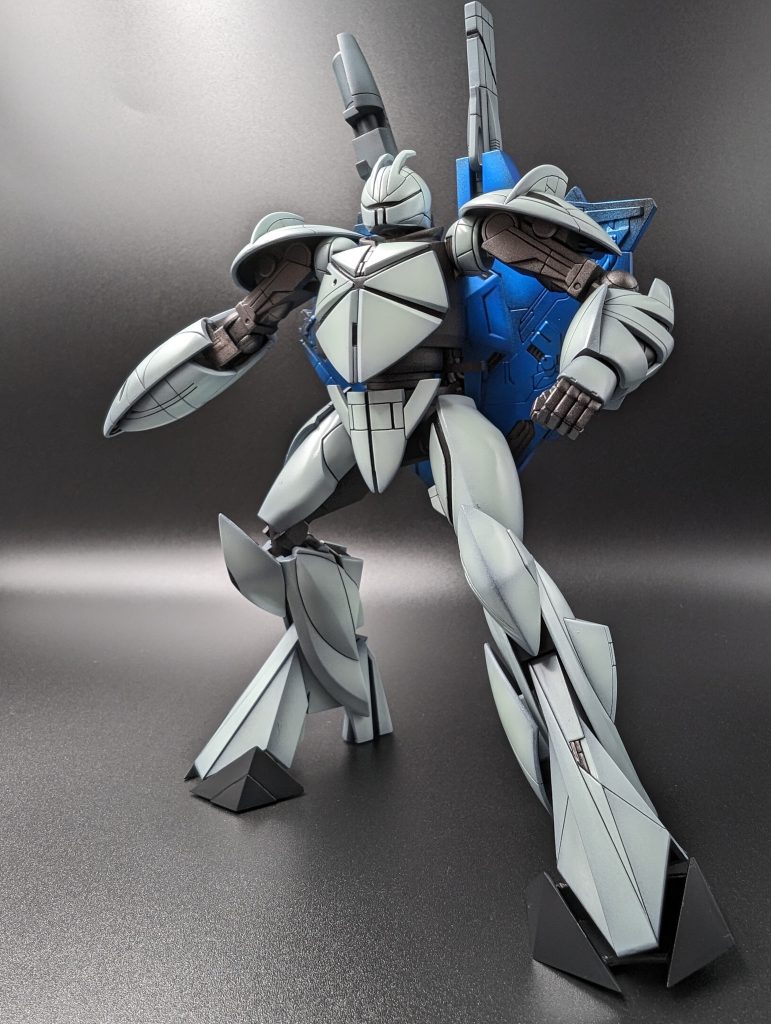 25年前の600円キットですがスタイルは抜群です ただ、甘いモールドの彫り起こし、マスキングなどで苦戦 買った1年前だったらもっと苦戦したと思います