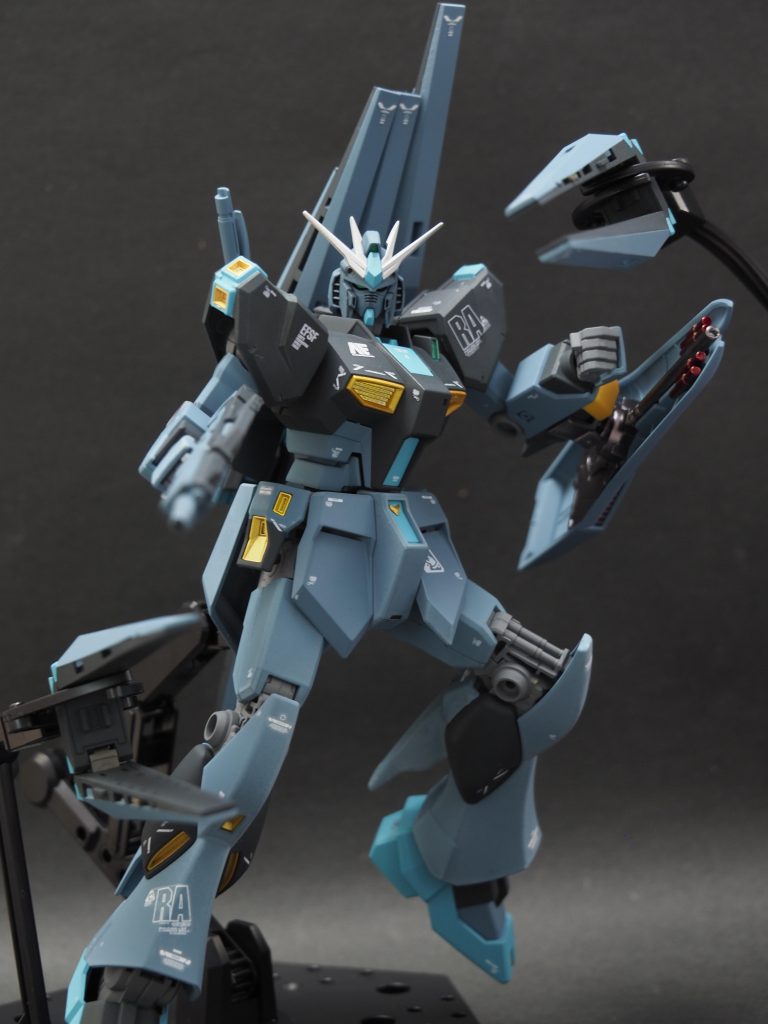 ファンネル絡めてカッコよく写真撮るのムズすぎ。