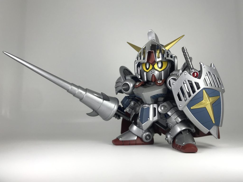 角を尖らせたりスピアの先端を尖らせて合わせ目消しをしたたりしたくらいで特に改造などはしてません。