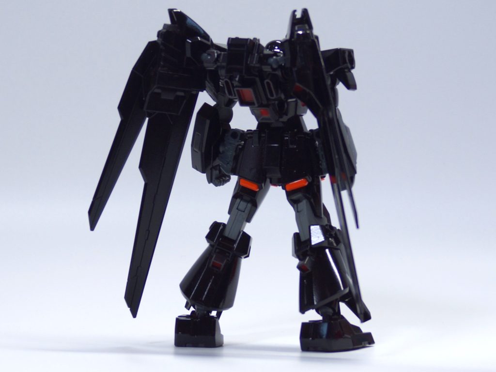 ガンプラ解説ALICEALICEALICEALICEALICALICEALICEALICEALICEALICEALICEALICE ザクファントムをベースに改造されたガンプラ。可動範囲を広げるため近年のガンプラをミキシングしているようです。背面にはオリジナルのグリフォンウィザードが装備され、機動性が強化されているとみられます。こちらが大気圏内verとなっているように、宇宙verへの換装も可能なようで、その際は大きく機体シルエットが変化するとか 武装はビームショット、ビームサーベルといったシンプルな構成で、汎用性も高そうですALICEALICEALICEALICEALICEALICEALICEALICEALICEALICEALICEALICE