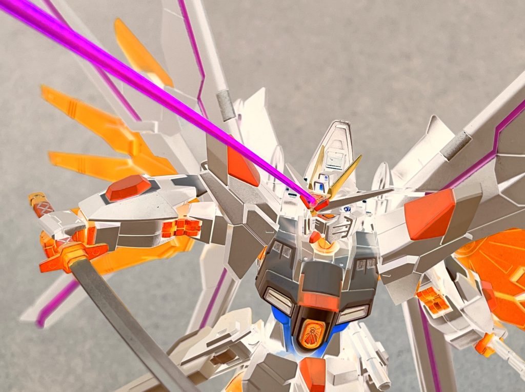 「総裁 ラクス・クライン、ディスラプター使用を承認します。」