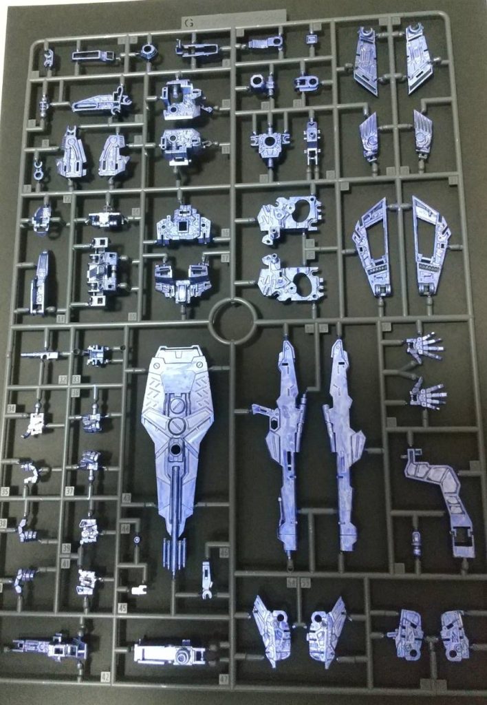 今回、フレームに塗って、大成功！本当に良い色！ガンダムメタバイオレット 