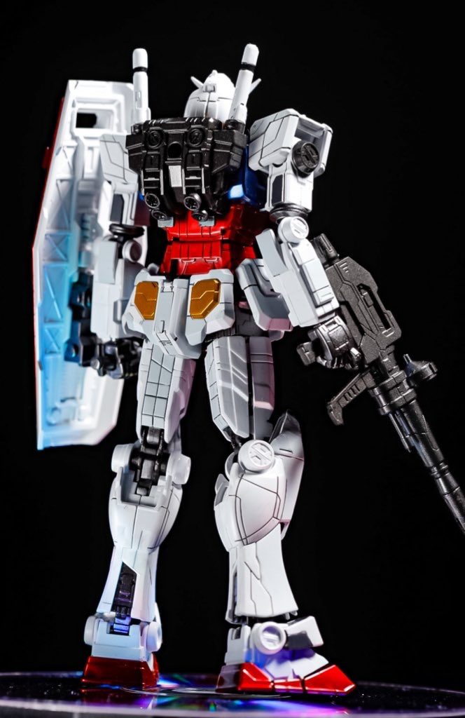 ディテールも細かく入ってるのでスジボリしなくても普通にカッチョいいデザインです!