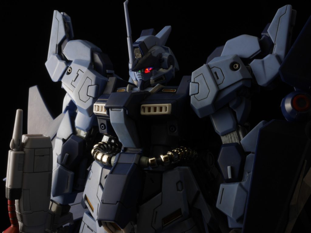 赤く光ったり。（HADES）