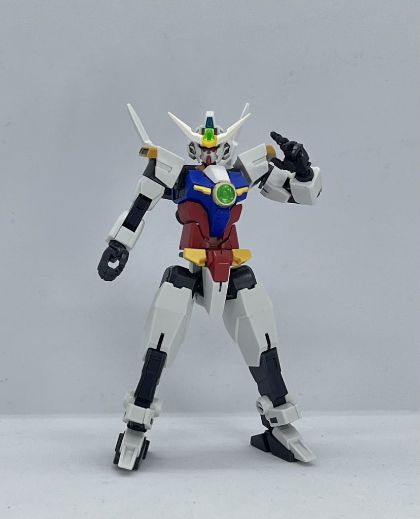 コアガンダム・ステラ+ 動力源のソウルドライブの安定性強化に加えゼロシステムを搭載したことでボディを新調。肩部もスラスターを追加し、動力上昇に合わせコアガンダムの状態でも縦横無尽な動きが出来るよう再調整された。